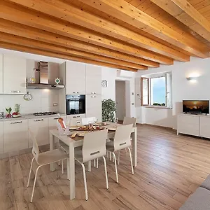  Ferienhaus Casa Rossa - Regarda Travel Italien
